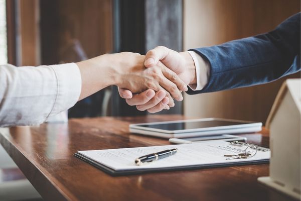 Inmobiliaria Moro Real Estate tiene un asesor personal que le acompañará. MORO REAL ESTATE en Madrid
